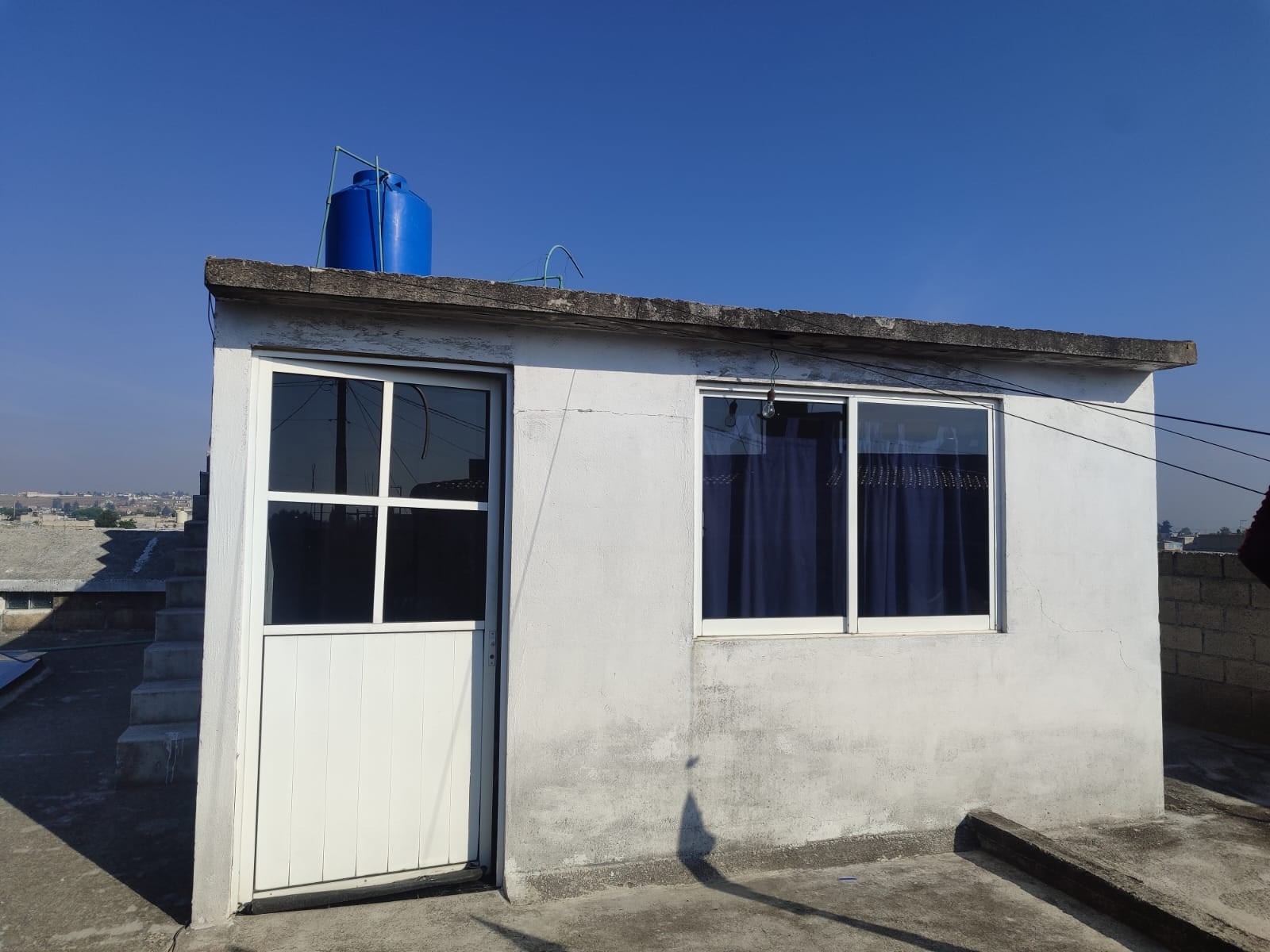 Exterior 3